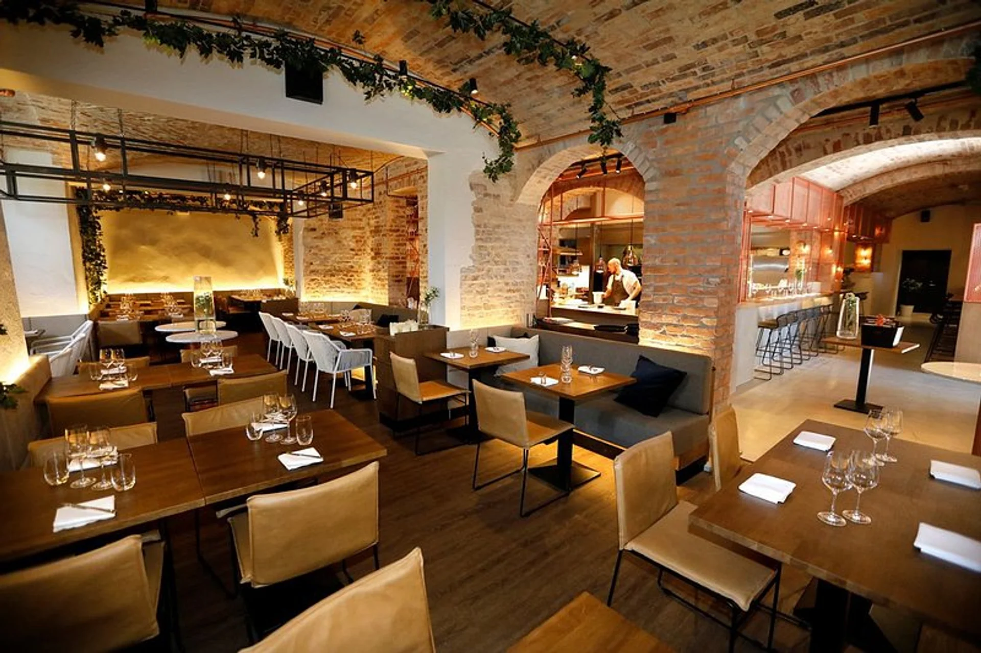 FYR Bistronomi & Bar