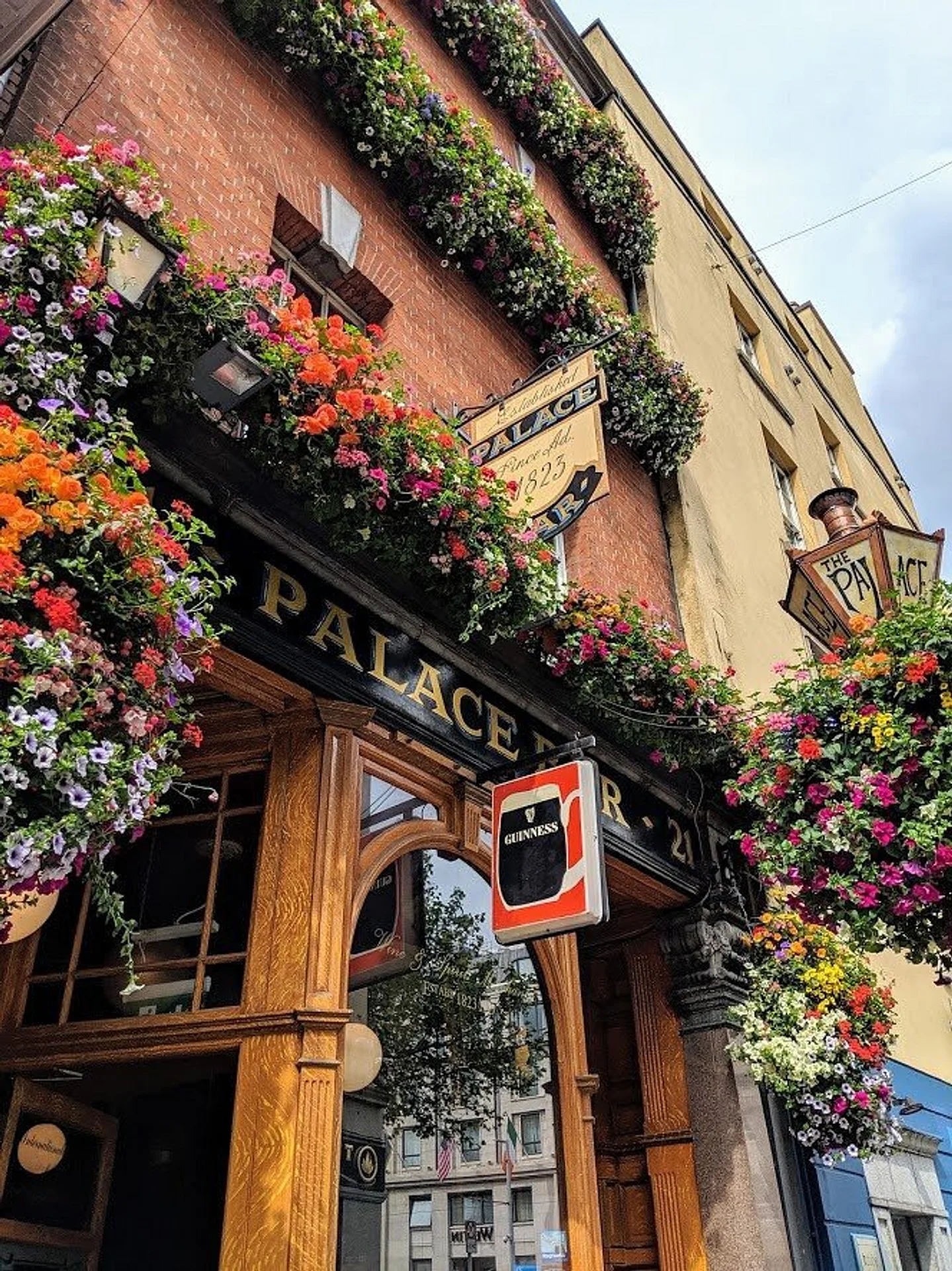 The Palace Bar
