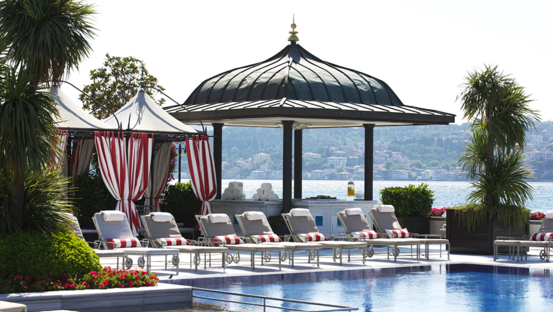 Aqua at The Four Seasons Hotel Istanbul