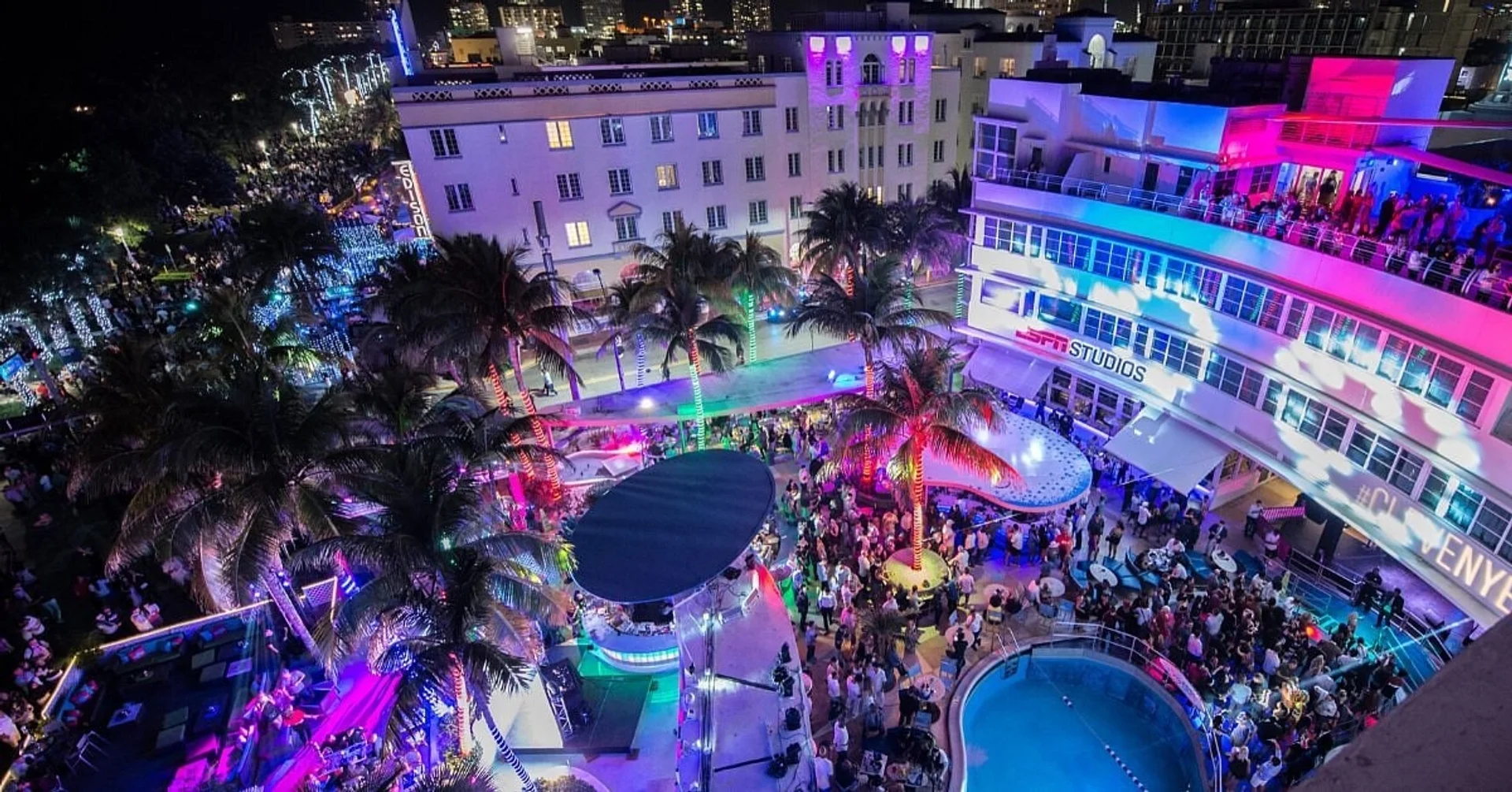 The Clevelander Bar