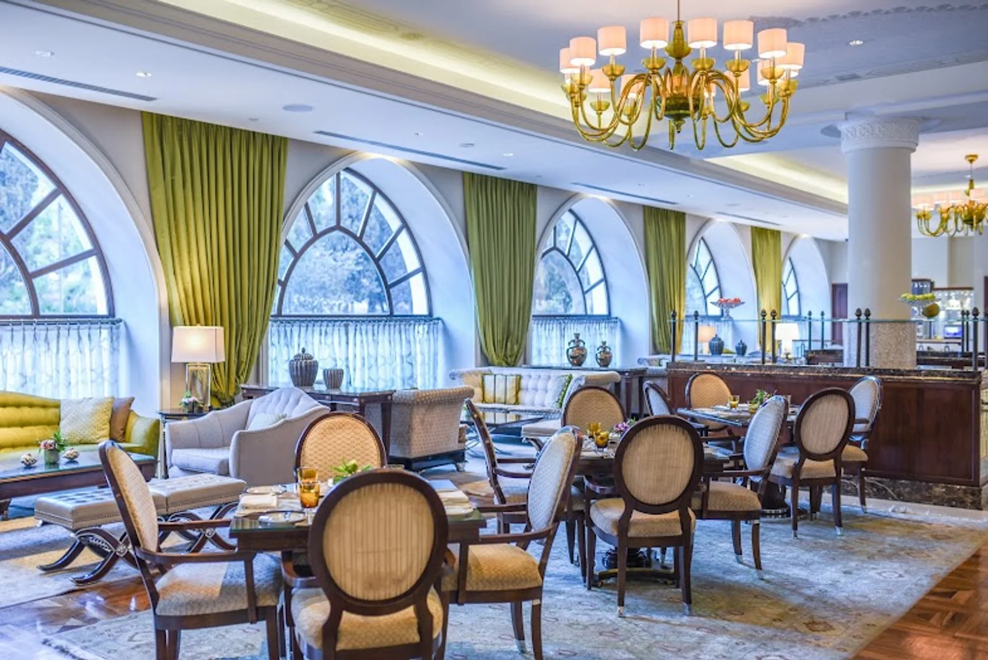 King's Court Lounge & Bar
