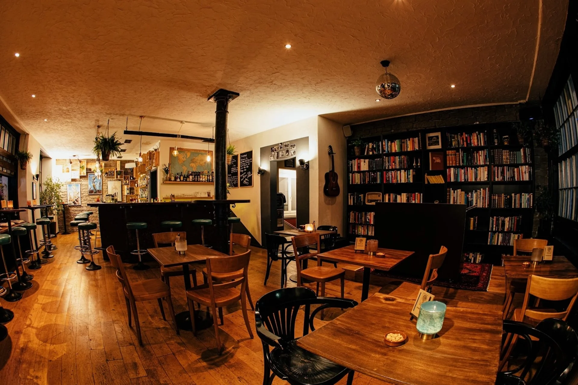 Dalí's Bar