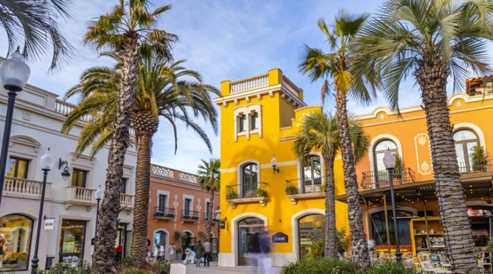 La Roca Village