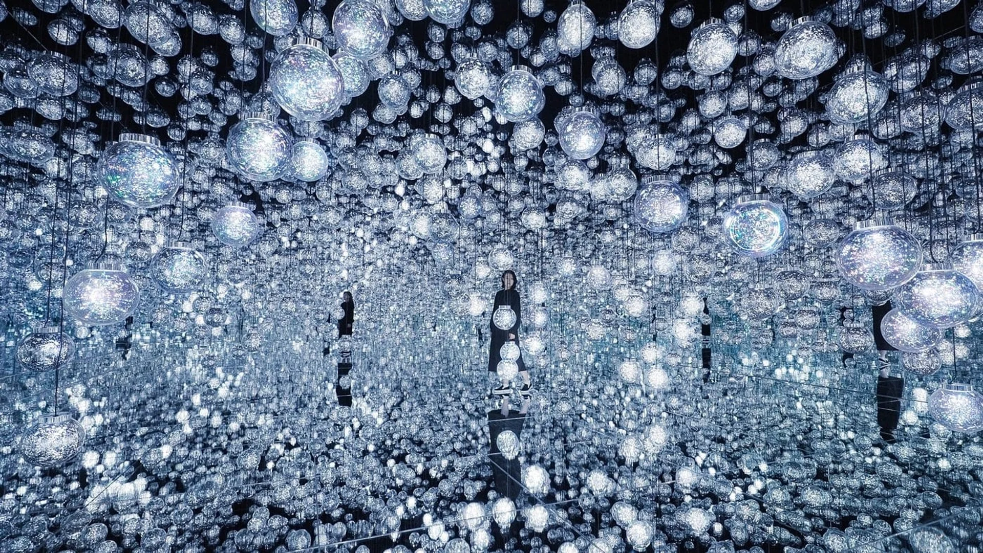 teamLab Borderless
