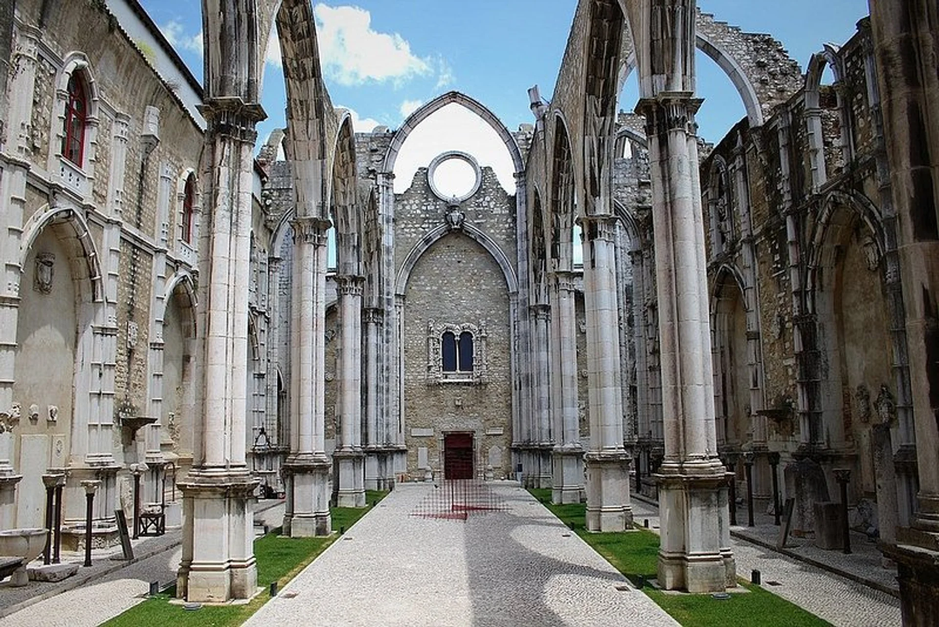 Museu Arqueológico do Carmo