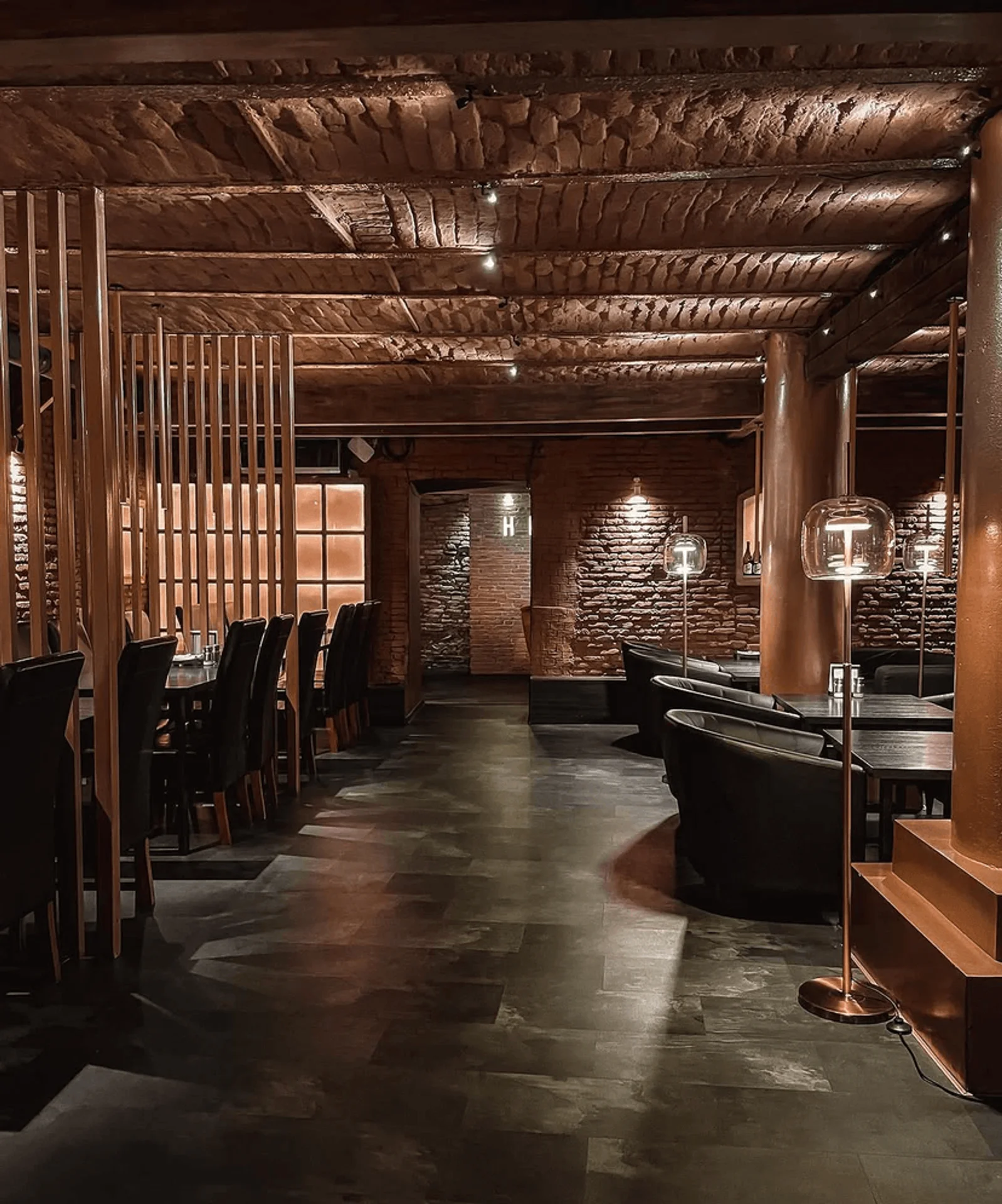 Restaurant Hide