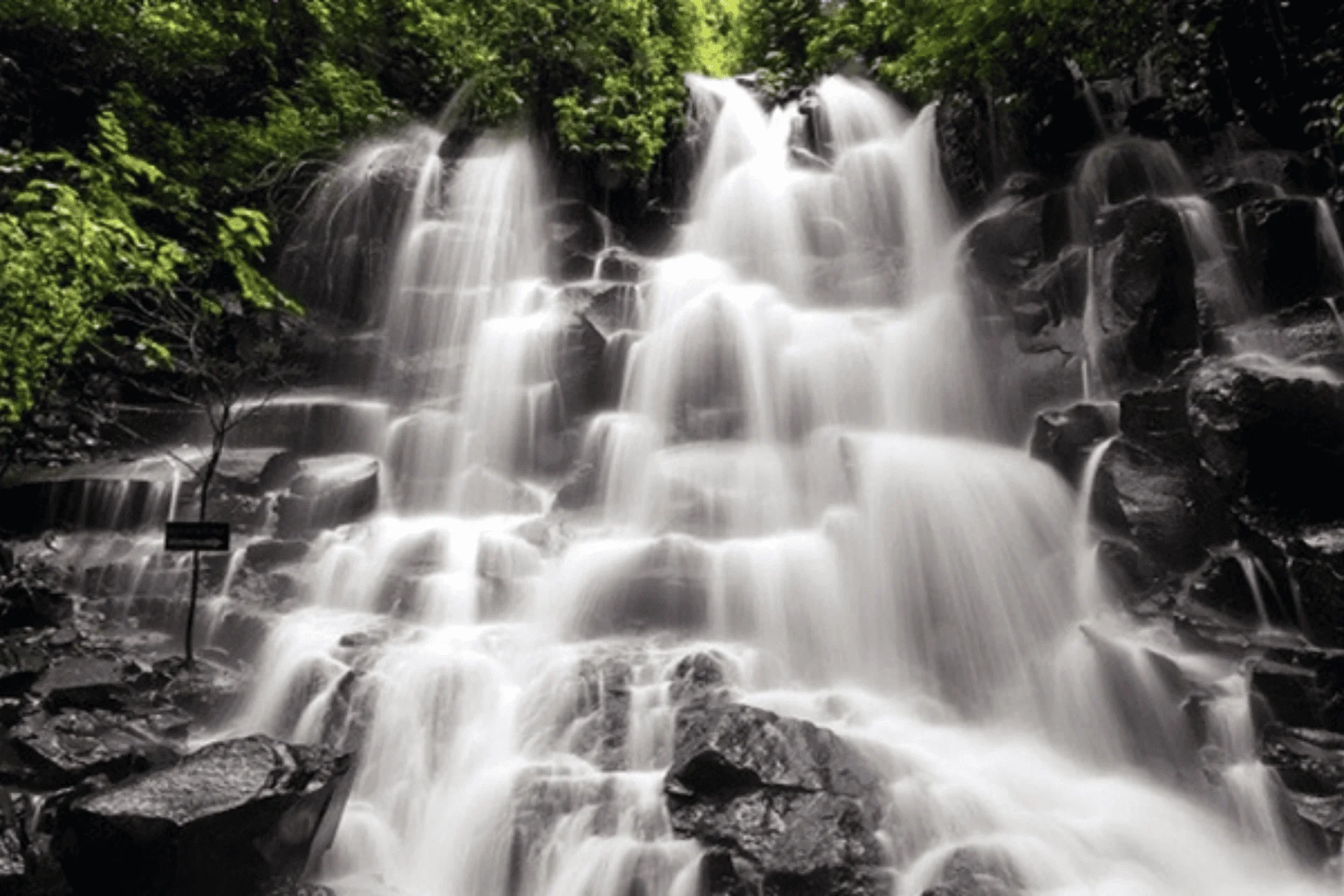 Kanto Lampo Waterfall