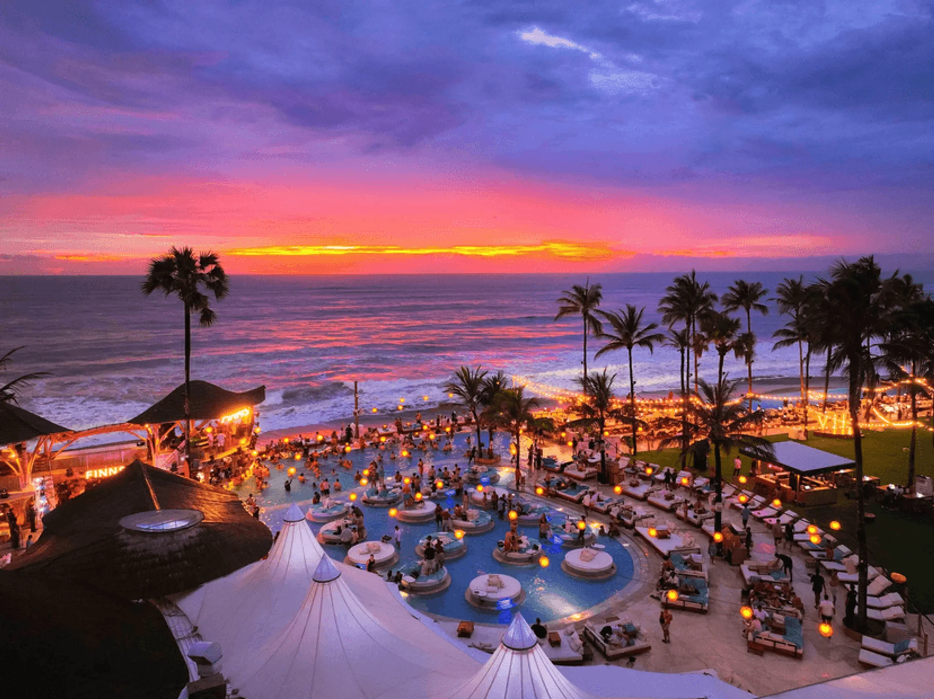 FINNS Beach Club