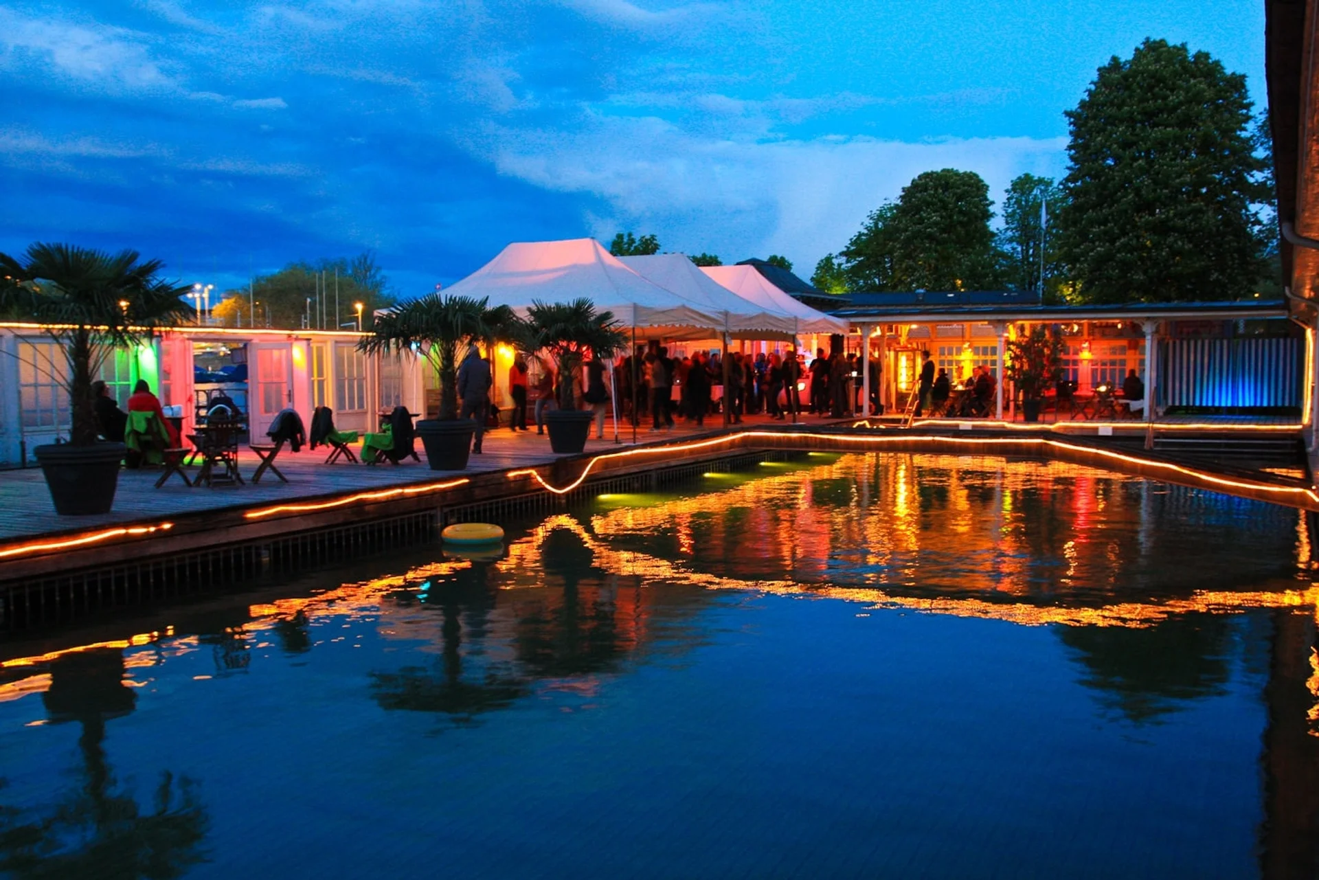 Barfussbar