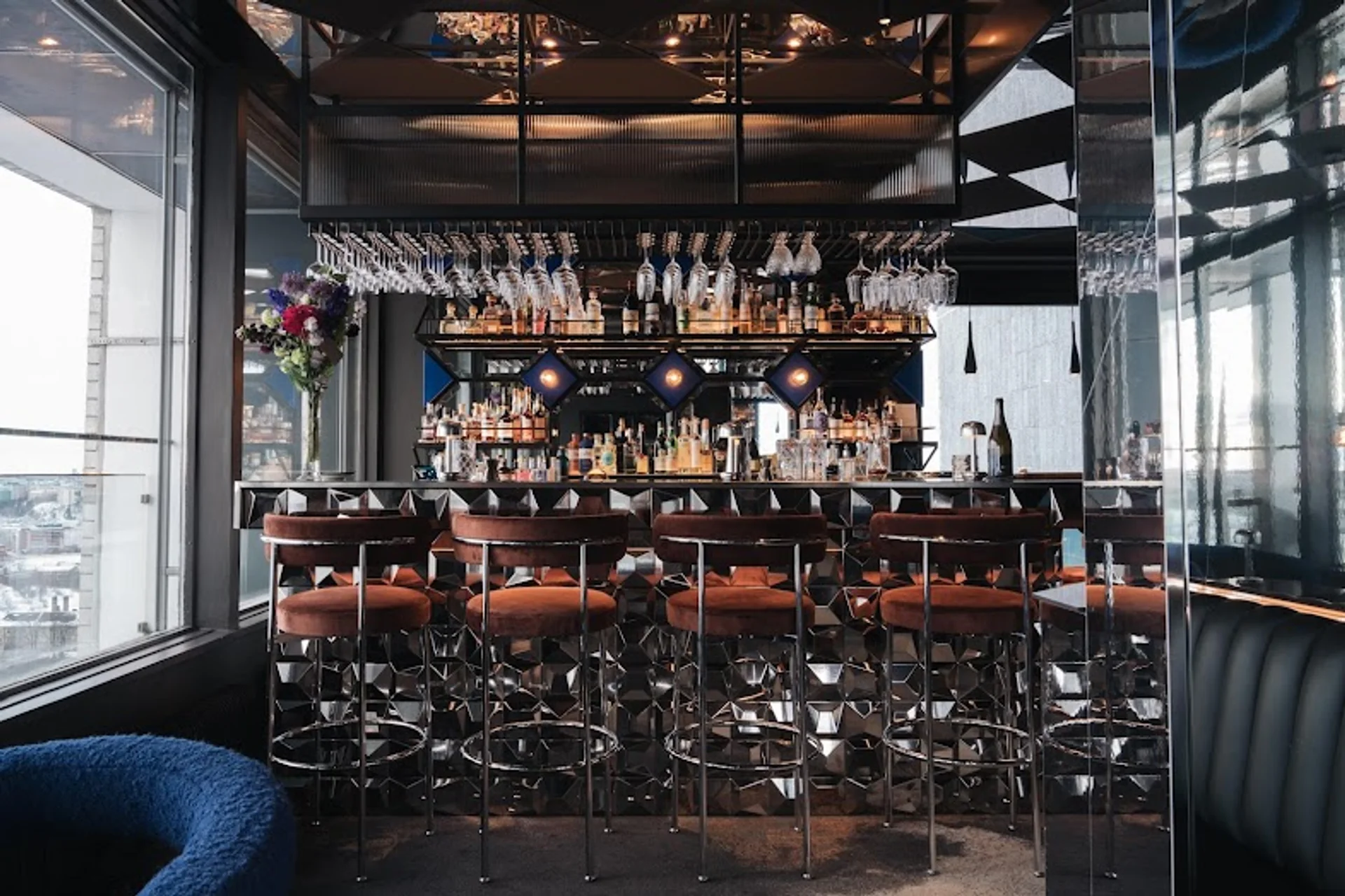Pontus Frithiof Le bar