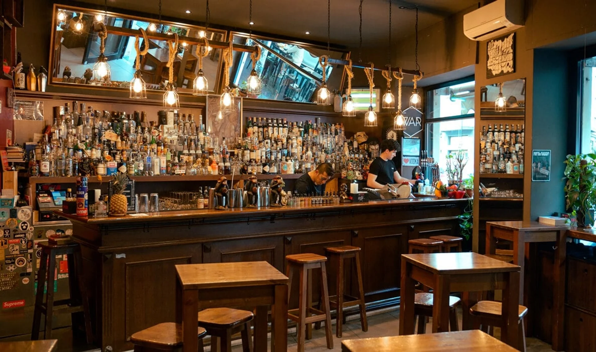 Monkey Cocktail Bar