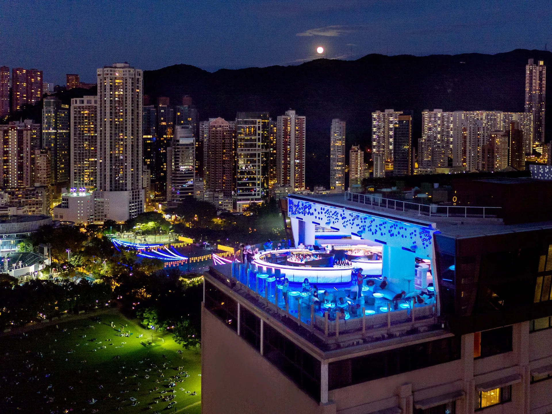 SKYE Roofbar & Brasserie