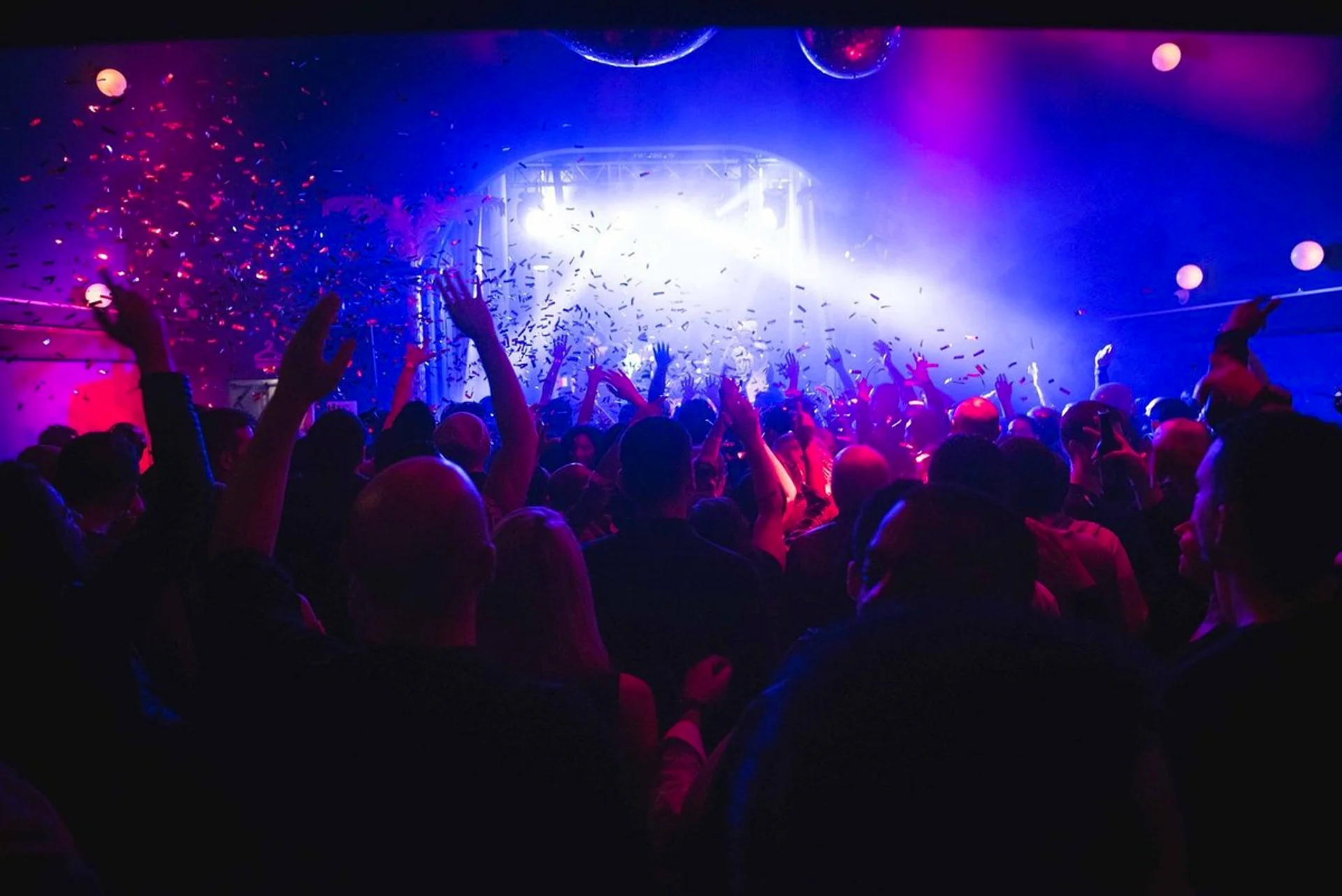 Les Etoiles Night Club