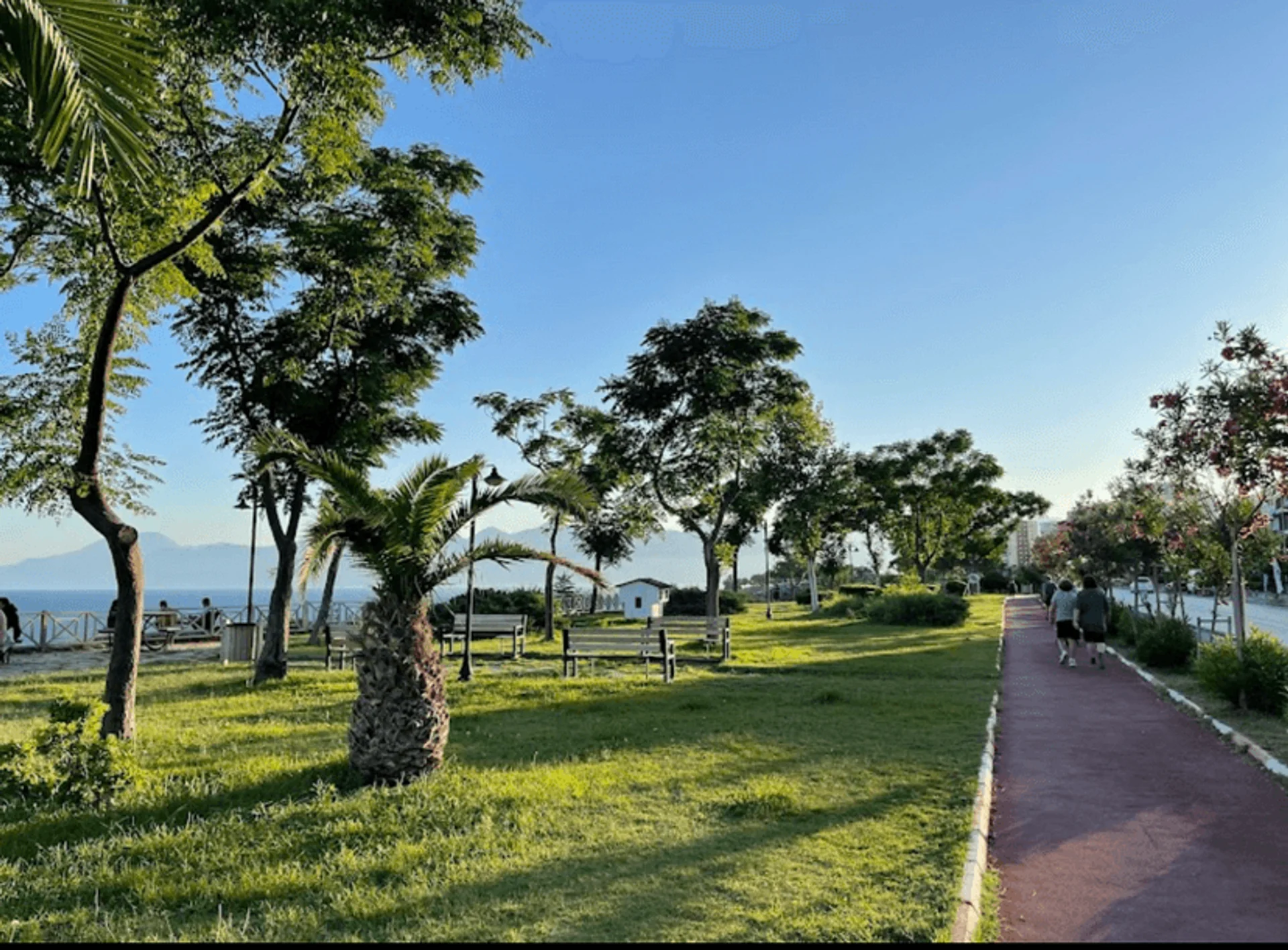 Lara Embankment