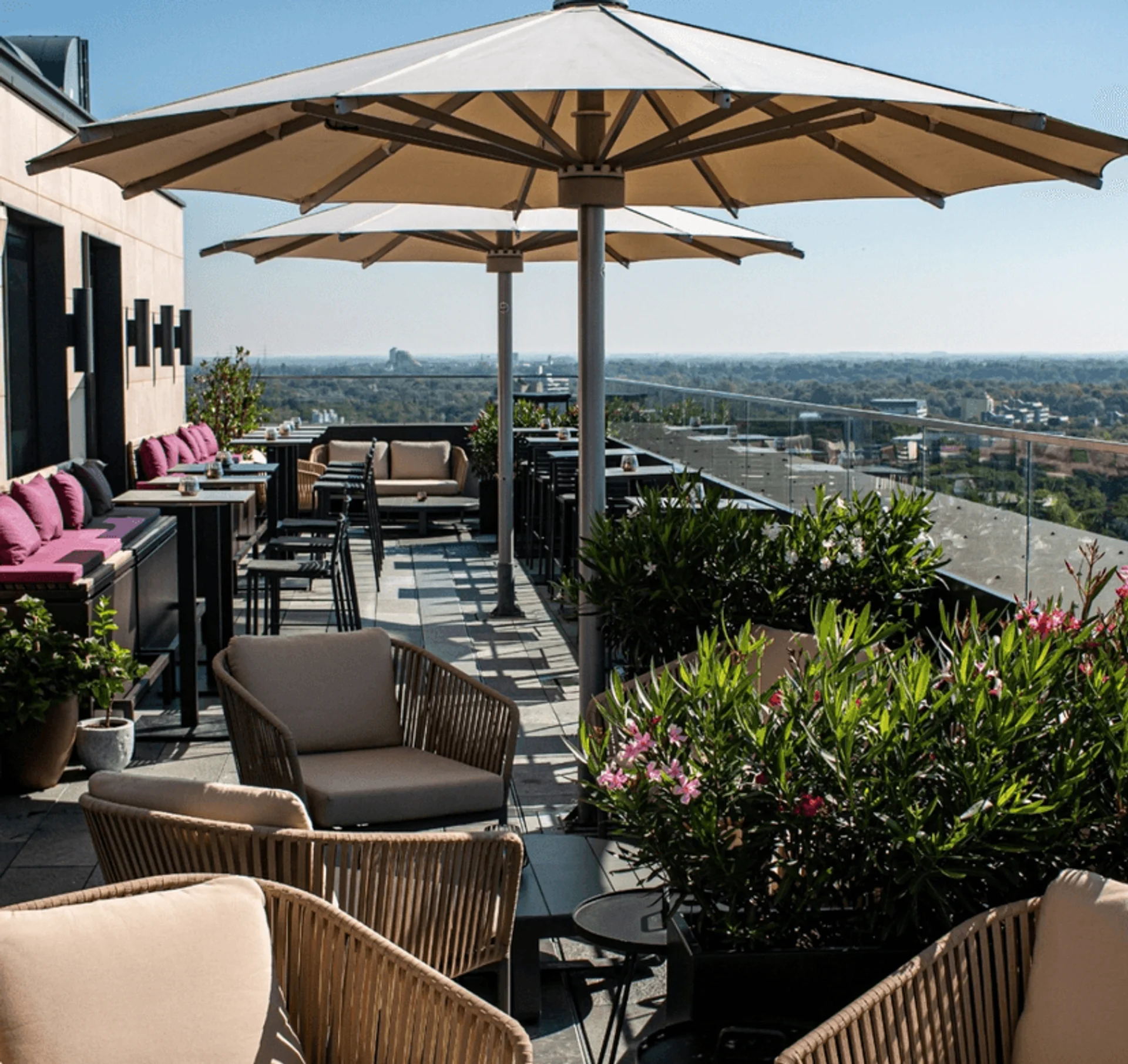 M'Uniqo Rooftop Bar